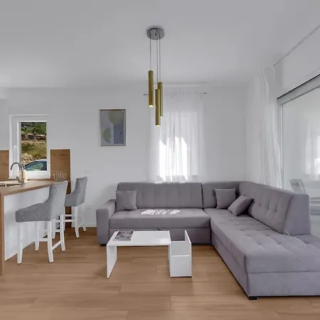 New, Modern Ivano With Pool And Sea View * Makarska