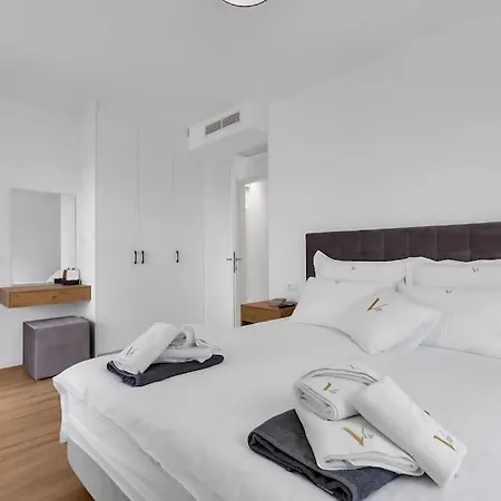 New, Modern Ivano With Pool And Sea View Villa *