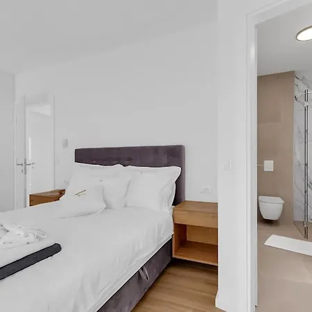 New, Modern Ivano With Pool And Sea View * Makarska